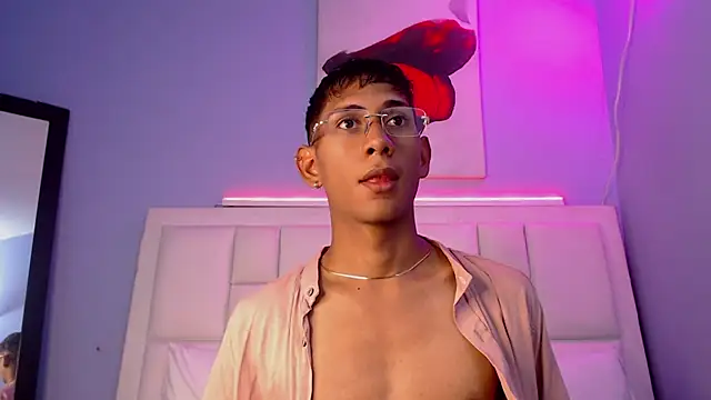 Nick_Collins18's cam snapshot