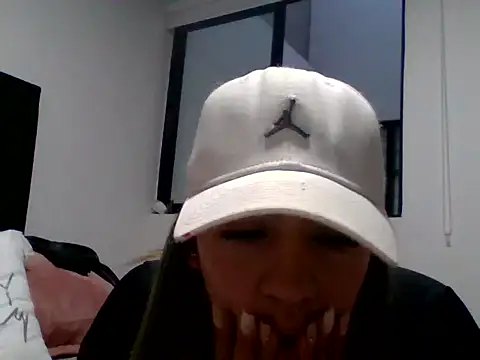 Ambar_Cortes's cam snapshot