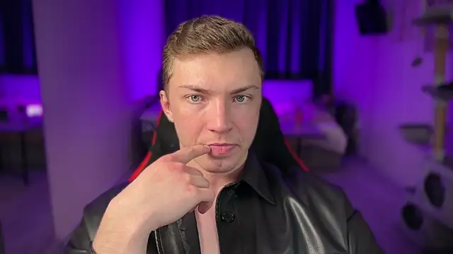 iron__chap live sex cam