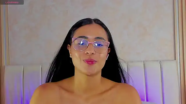 ZOEBARLOWE live sex cam