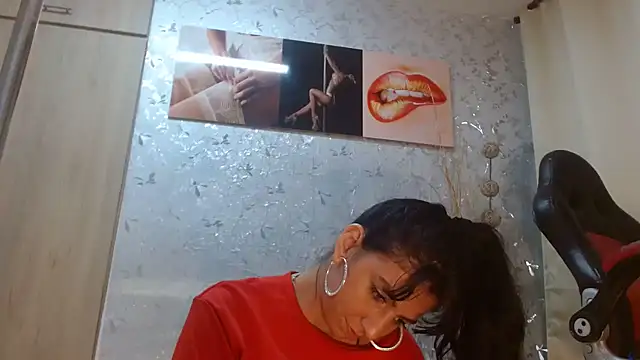 PaulinaRubio_'s cam snapshot