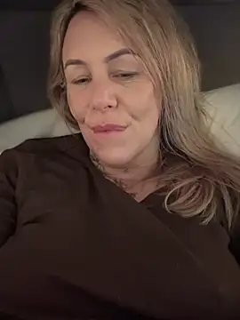 blondebitch2 live sex cam