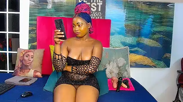 Lisa-001's cam snapshot