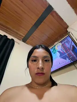 Cami_Leon2's cam snapshot