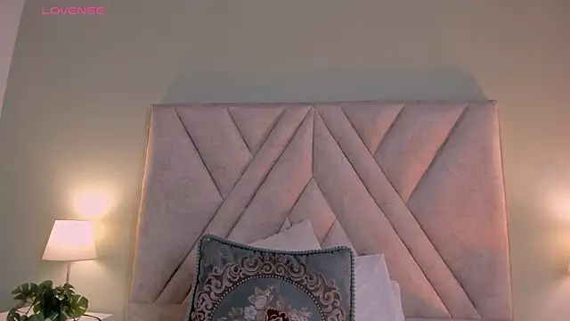 angelica_cross_'s cam snapshot