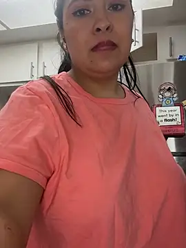 latina_curvy22's cam snapshot