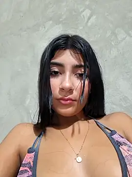 Sweed-virgin-pussy live sex cam