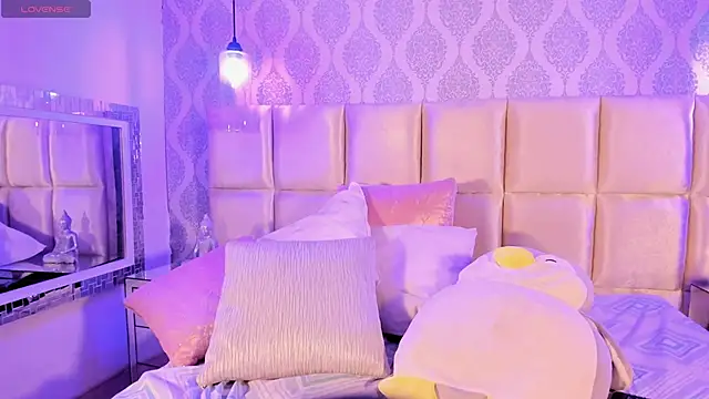 KimWexlerr_'s cam snapshot