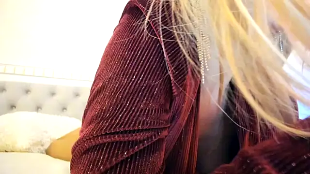 Politeeliza's cam snapshot