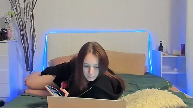 Santythousand's cam snapshot