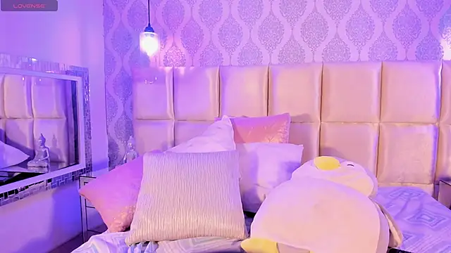 KimWexlerr_'s cam snapshot