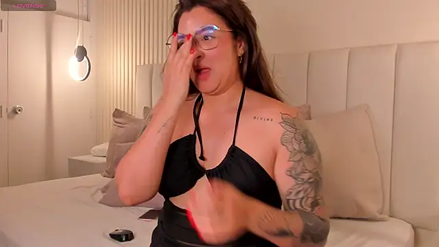 samanthaa_devine's cam snapshot