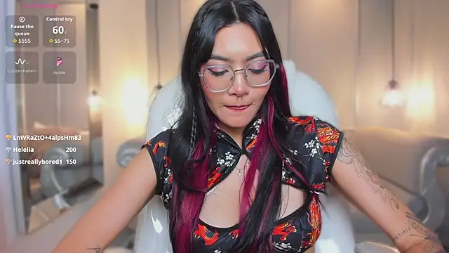 AzuraKindong's cam snapshot