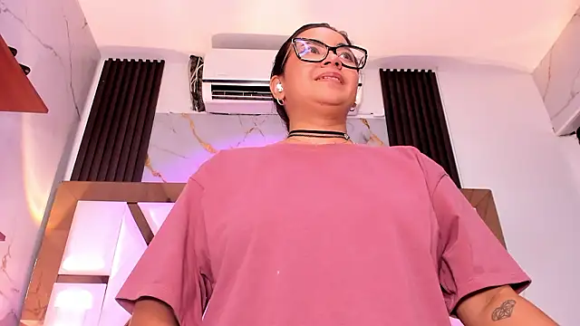 miilaklum's cam snapshot