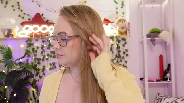 MonicaAsis's cam snapshot