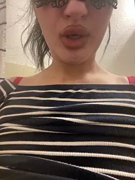 Milana_UK live sex cam