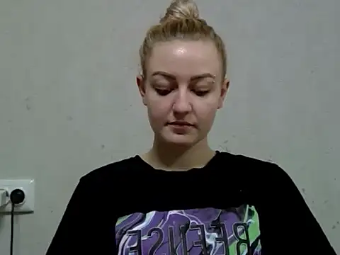 KelGrov2's cam snapshot