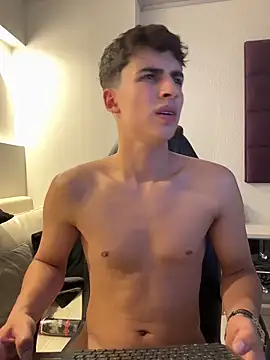 AdrianRinaldi live sex cam