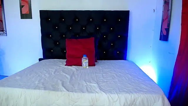 camila_cat_'s cam snapshot