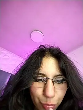 HollyPeach's cam snapshot