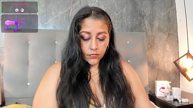 SexxyPamela's cam snapshot