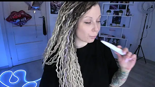 HoneySallyMoore's cam snapshot