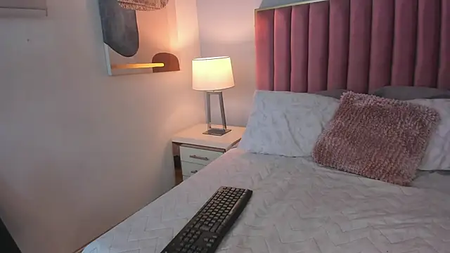 LiaRouse_1's cam snapshot