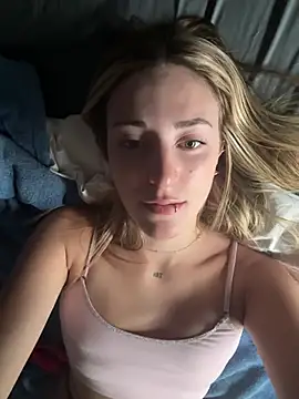 Sashailardi's cam snapshot