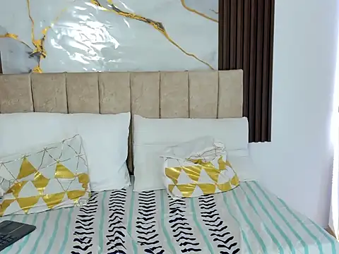 Atenis_thompson's cam snapshot