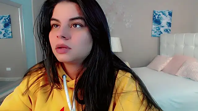 _Maddison_Ivanova_'s cam snapshot