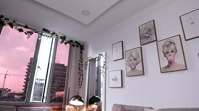 kendra_crow's cam snapshot