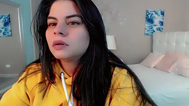 _Maddison_Ivanova_'s cam snapshot