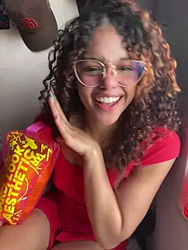 PrettyLia's cam snapshot