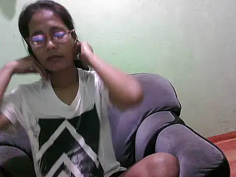 HotLadyPinay32's cam snapshot