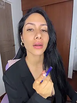 ArianaReynoldss's cam snapshot