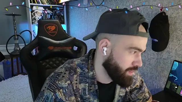 _Mostly_'s cam snapshot