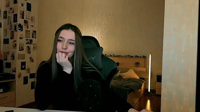 yourrdanceteacher's cam snapshot