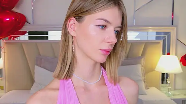 MeganMour's cam snapshot