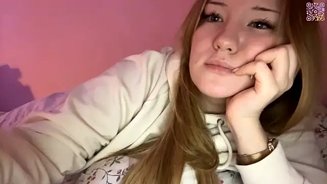 PandaFluff live sex cam