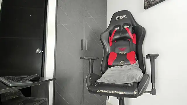 sergiio_mesa27 live sex cam