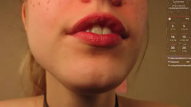 TiffinyMergist live sex cam