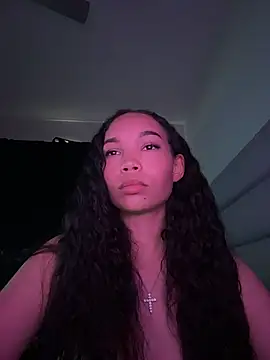 nikkiloveee live sex cam