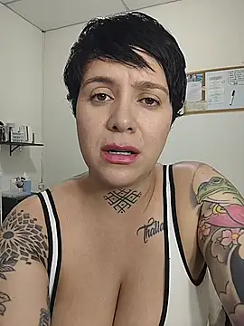 KatInk's cam snapshot