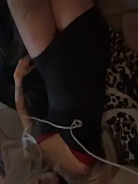 Mia-Tamara's cam snapshot