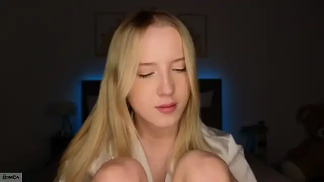 adele_armass's cam snapshot