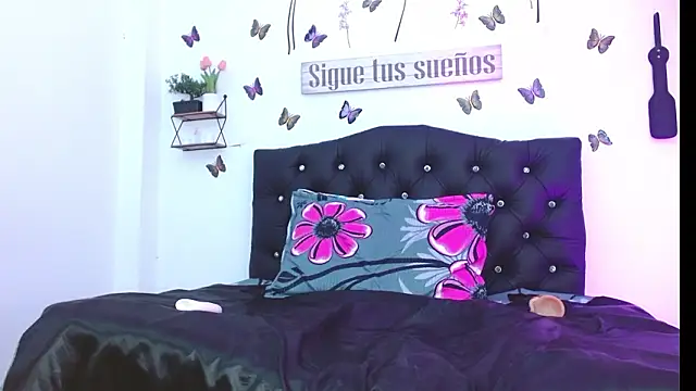 Coral_Villalobos's cam snapshot