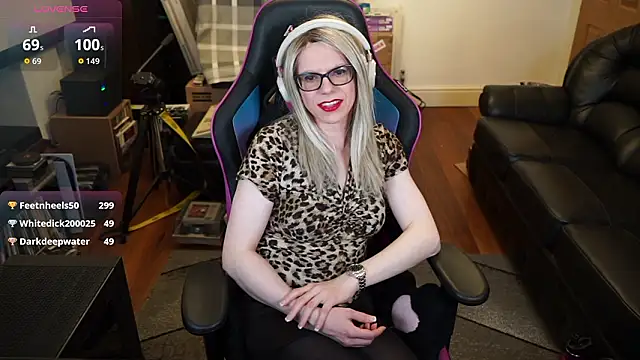 KelseyCobalt live sex cam