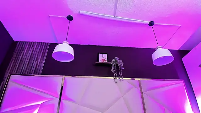 April_bowie's cam snapshot