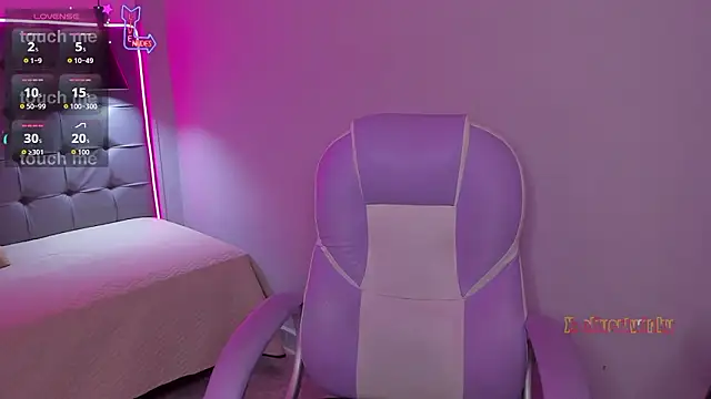 OliverTwinky live sex cam