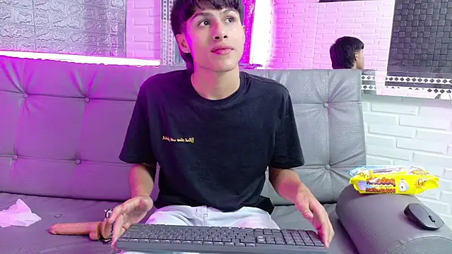 Evans_Robinson live sex cam